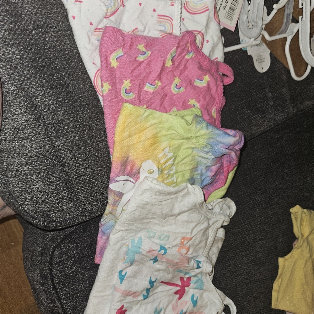 Onsie - Picture 3 of 3